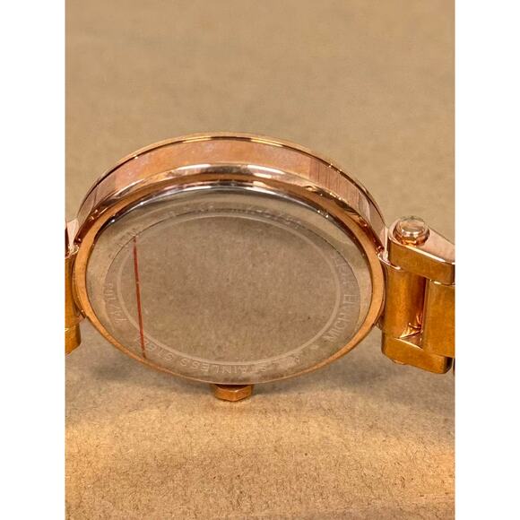 Michael Kors MK5781 Women's Parker Multifunction Rose Gold-Tone Watch - Picture 4 of 5